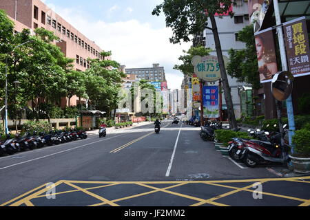 C'est nouveau Hsinshuang Municipal de Taipei au secondaire sur la route de saut, de Taïwan, pour les élèves de 10e, 11e et 12e années. Banque D'Images