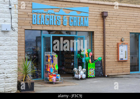 Station magasin le Mumbles Pier, Swansea, Glamorgan, Pays de Galles, Royaume-Uni Banque D'Images