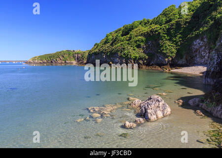 Vue sur la baie de Fishguard, Pembrokeshire, Pays de Galles, Royaume-Uni Banque D'Images