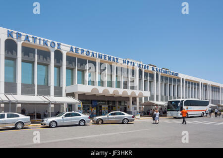 Entrée de l'Aéroport International d'Héraklion, Héraklion (Irakleio), Région Irakleio, Crète, Grèce (Crète) Banque D'Images