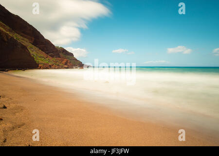 Une longue exposition de droit de l'un uli Beach sur la côte sud de l'île de Maui. Banque D'Images