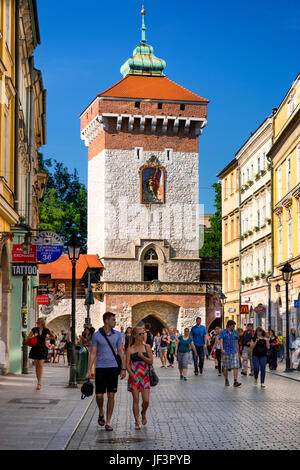 La porte Saint-Florian dans la vieille ville de Cracovie Banque D'Images