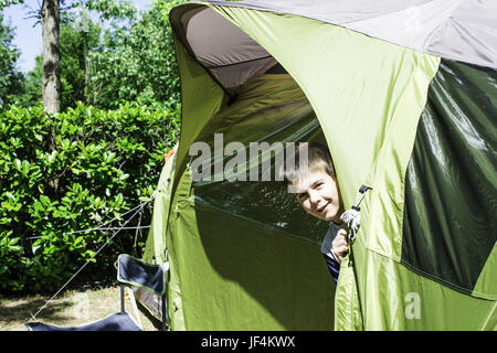 Une tente de pics de l'enfant Banque D'Images