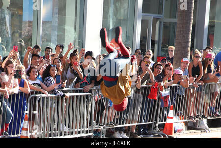 Hollywood, Californie, USA. 28 Juin, 2017. HOLLYWOOD, CA 28 Juin- Atmosphère, à Premiere de Columbia Pictures' 'Spider-Man : Homecoming" au théâtre chinois de Grauman IMAX, Californie le 28 juin 2017. Credit : MediaPunch Inc/Alamy Live News Banque D'Images