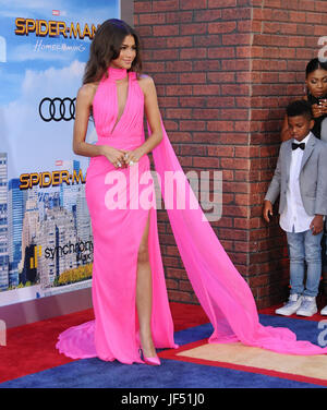 Hollywood, CA, USA. 28 Juin, 2017. 28 juin 2017 - Hollywood, Californie - Zendaya. ''Spider-Man : Homecoming'' Los Angeles Premiere tenue au Théâtre chinois de Grauman à Hollywood. Crédit photo : Birdie Thompson/AdMedia Crédit : Birdie Thompson/AdMedia/ZUMA/Alamy Fil Live News Banque D'Images