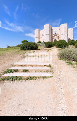 La célèbre Castel del Monte dans la région des Pouilles, Italie ; Banque D'Images