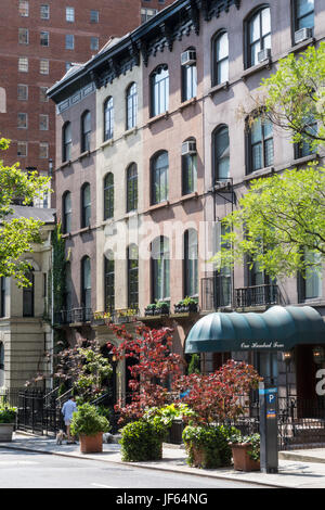 Pierres à sourcils dans le quartier historique de Murray Hill, New York, États-Unis Banque D'Images