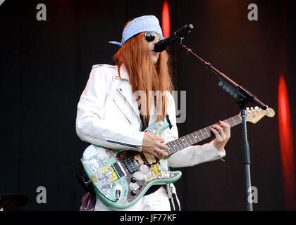 Rivers cuomo de weezer effectue sur scène lors d'Arroyo seco week-end juin 25,2017 brookside golf course Pasadena, Californie Banque D'Images