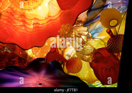 SEATTLE, Washington, USA - JAN 23rd, 2017 : plafond persan pièce par l'artiste américaine à Chihuly Dale Chihuly Glass Museum et le jardin. Banque D'Images