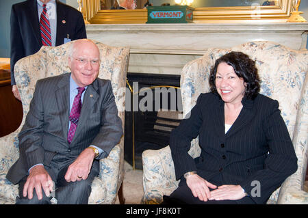 La Cour suprême juge candidat Sonia Sotomayor en face de l'Judicary audience de comité pour sa nomination à la Cour suprême à Washington le 2 juin 2009. Credit : Patsy Lynch/MediaPunch Banque D'Images