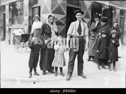 Les survivants de la catastrophe Lusitania à Cobh, Co Cork 29518574043 o Banque D'Images