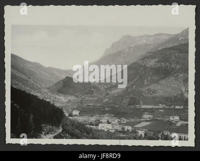 Vue générale sur paysage de la Drôme, une vue imprenable sur la région de la Drôme, capturant son paysage montagneux. Banque D'Images