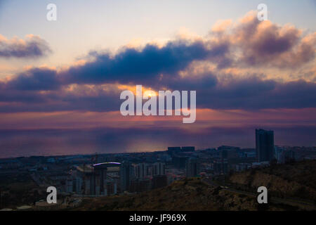 Coucher du soleil et nuit à Haïfa, Israël Banque D'Images