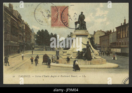 Valence - Statue d'Émile Augier et Boulevard Bancel, France. Banque D'Images