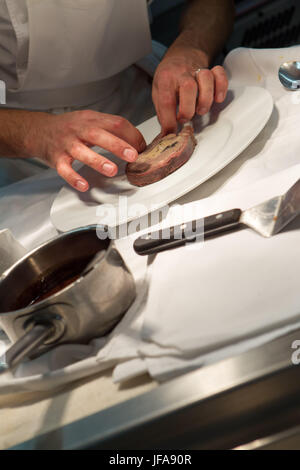 Restaurant Senderens, Alain Senderens (2 décembre 1939 - 25 juin 2017) était un chef français de premier plan et les praticiens de la Nouvelle Cuisine. Le Figaro crédité comme l'inventeur de l'alimentation et vin. Banque D'Images