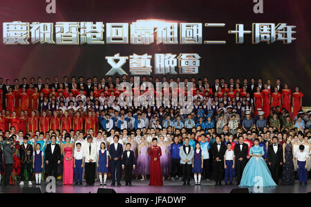 Hong Kong, Chine. 30 Juin, 2017. Une soirée de gala est organisée pour célébrer le 20e anniversaire de la déclaration de Hong Kong à la patrie, à Hong Kong, Chine du sud, le 30 juin 2017. Credit : Wang Ye/Xinhua/Alamy Live News Banque D'Images