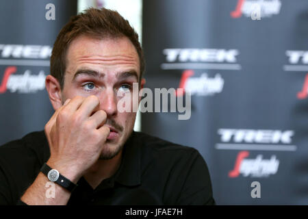 Düsseldorf, Allemagne. 30 Juin, 2017. John Degenkolb course cycliste allemand, photographié au cours d'une conférence de presse d'Trek-Segafredo pour le Tour de France à Düsseldorf, Allemagne, 30 juin 2017. Le Tour de France commence le 1 juillet 2017 à Duesseldorf. Photo : Daniel Karmann/dpa/Alamy Live News Banque D'Images