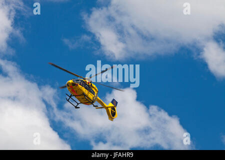 Garching, Allemagne. 30 Juin, 2017. Sur le service d'urgence par hélicoptère ADAC Crédit : Luisa Fumi/Alamy Live News Banque D'Images