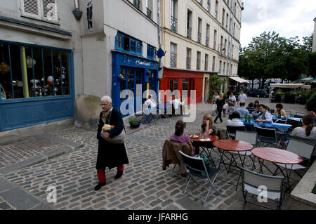 Café en plein air, Rue Barres, Marais, Paris, France. Banque D'Images