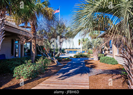 Bohiket avec marina bateaux près de Kiawah Island Banque D'Images