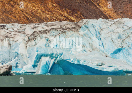 Les floes de glace brisée, d'un glacier Banque D'Images