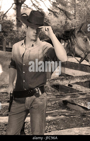 Bel homme cowboy Banque D'Images