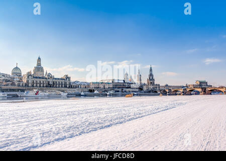 Vieille ville de Dresde en hiver Banque D'Images