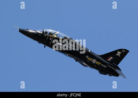 FLORENNES, BELGIQUE - 15 juin 2017 : Royal Air Force BAe Hawk T1 trainer vol à la Base Aérienne de Florennes de plus. Banque D'Images