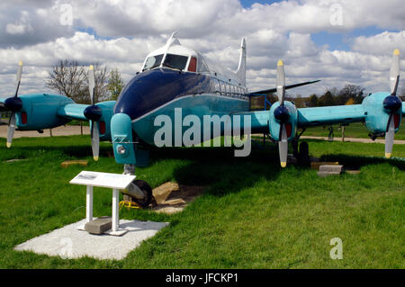 De Havilland DH114 Heron 2D, G-AOTI à Salisbury Hall, Angleterre. Banque D'Images