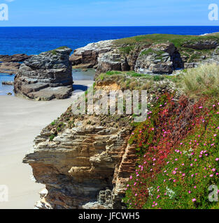 La plage de sable de l'Atlantique Algarve (Espagne). Banque D'Images