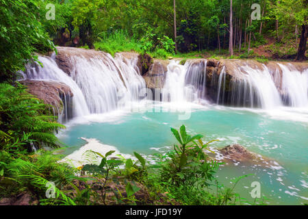 Cascade de île de Siquijor. Philippines Banque D'Images