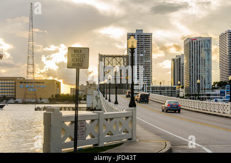 View of Skyscrapers in Miami city downtown Banque D'Images