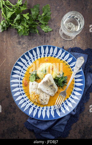 Fishsoup avec de la purée de pommes de terre Banque D'Images