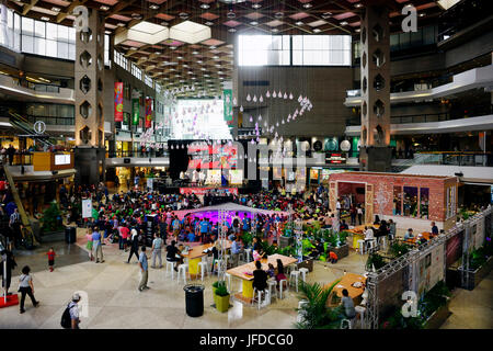 Montrer de l'intérieur pour les enfants au Festival International de Jazz de Montréal. Banque D'Images