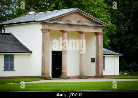 Manchester City Council's Heaton Park colonnes décoratives de l''facaded Dower House, accueil de l'Association des apiculteurs de Manchester et du District Banque D'Images