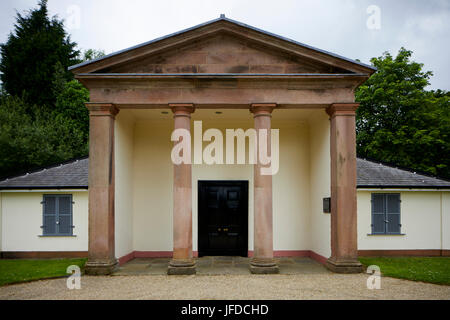 Manchester City Council's Heaton Park colonnes décoratives de l''facaded Dower House, accueil de l'Association des apiculteurs de Manchester et du District Banque D'Images