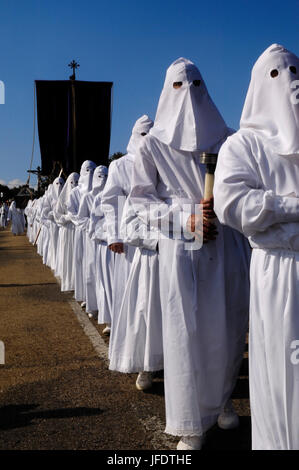 Procesion del Viernes Santo, ( le Vendredi Saint Procession ),Bercianos de Aliste, province de Zamora, Espagne Banque D'Images