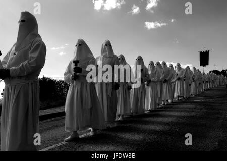 Procesion del Viernes Santo, ( le Vendredi Saint Procession ),Bercianos de Aliste, province de Zamora, Espagne Banque D'Images