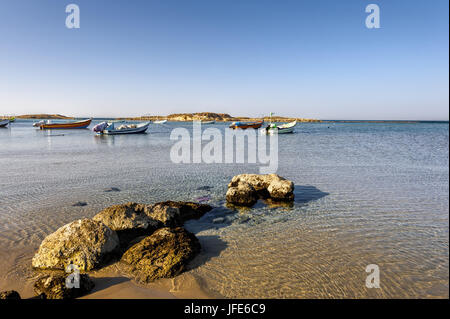 Les bateaux de pêche amarrés en Israël Banque D'Images