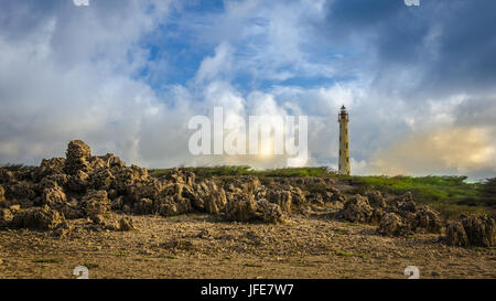 Le vieux phare California blanc à Aruba Banque D'Images