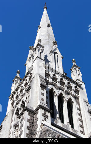 Le clocher de l'église Knox, la plus grande église de la ville de Dunedin (Nouvelle-Zélande). Banque D'Images