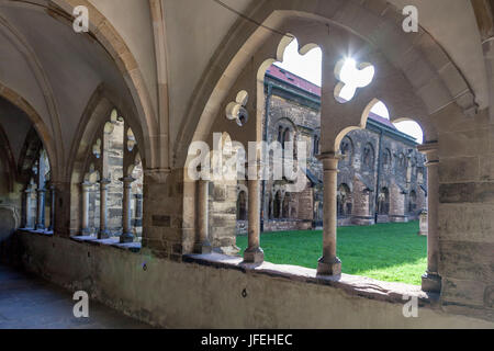 Dans la cour intérieure de la cathédrale de Magdebourg, Magdebourg, Saxe-Anhalt, Allemagne Banque D'Images