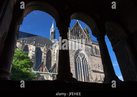 Dans la cour intérieure de la cathédrale de Magdebourg, Magdebourg, Saxe-Anhalt, Allemagne Banque D'Images