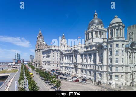 L'Angleterre, Liverpool, Merseyside, Pier Head, les Trois Grâces, bâtiments et Cunard Royal Liver et Port de Liverpool Buildings Banque D'Images