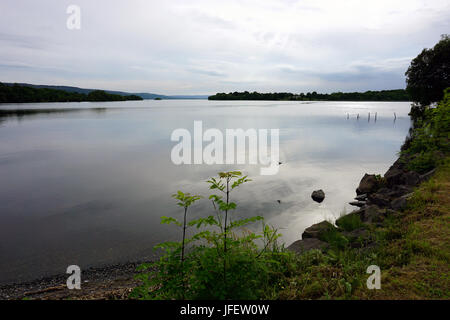 Vue magnifique sur le lac de l'Île Boa Beg Lusty Lough Erne du comté de Fermanagh, Irlande du Nord Banque D'Images