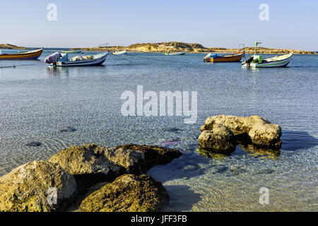 Les bateaux de pêche amarrés en Israël Banque D'Images