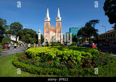 Basilique-cathédrale Notre-Dame de Saigon à Ho Chi Minh City, Vietnam, Asie Banque D'Images