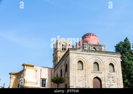 L'architecture arabo-normand eglise San Cataldo en place Bellini, Palerme, Italie Banque D'Images