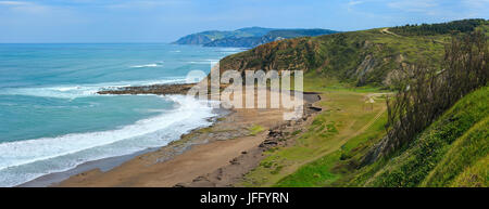 Beach Azkorri Gorrondatxe ou vue. Banque D'Images