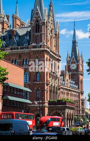 St Pancras & hotel sur Euston Road, Londres, Angleterre, Royaume-Uni Banque D'Images